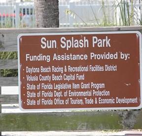 Sun Splash Park Sign